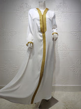 Load image into Gallery viewer, Hooded Arabic Abaya