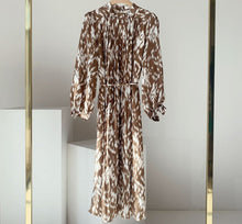 Load image into Gallery viewer, Lace-up Printed Midi Dress