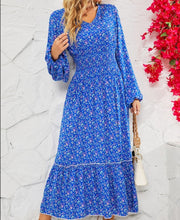 Load image into Gallery viewer, V-Neck Flower Print Maxi Dress