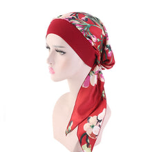 Load image into Gallery viewer, Printed Flowers Turban
