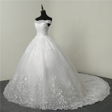 Load image into Gallery viewer, Luxury Lace Applique Wedding Dress
